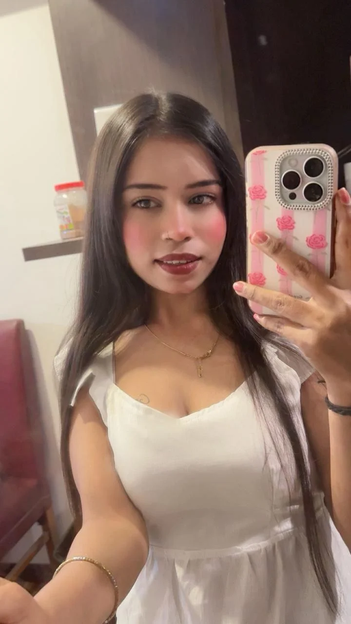 A discreet and honest Young escort girl for all the fun.